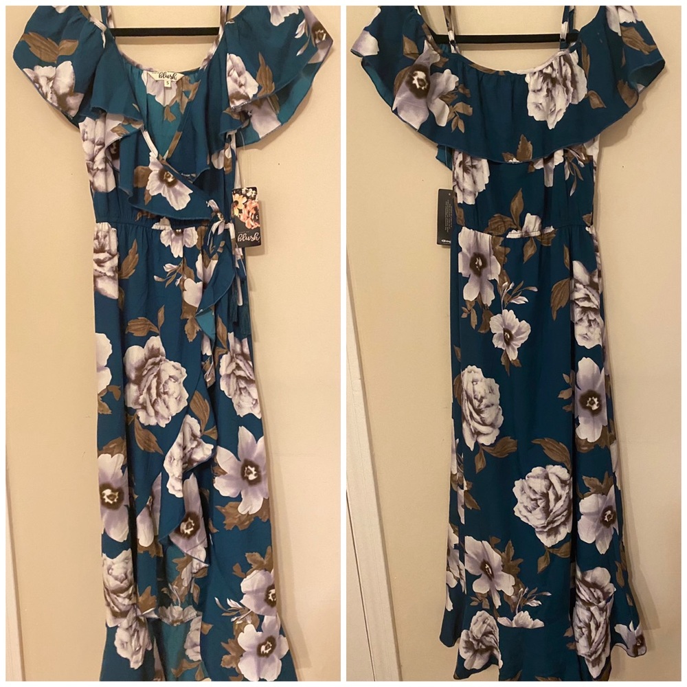 Never worn - size small, fits like a size 5-7